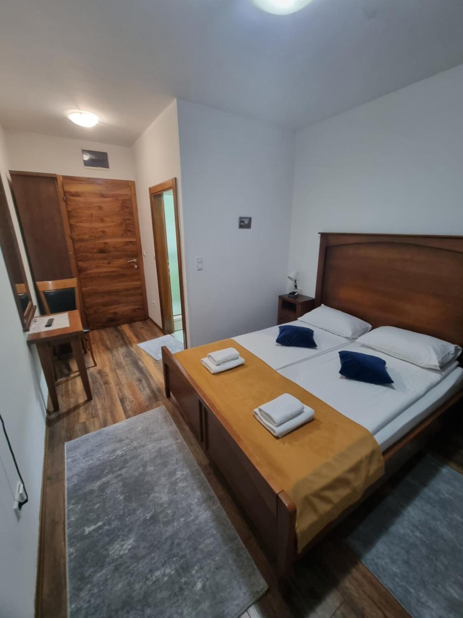 Hotel Paviljon Bihać エクステリア 写真