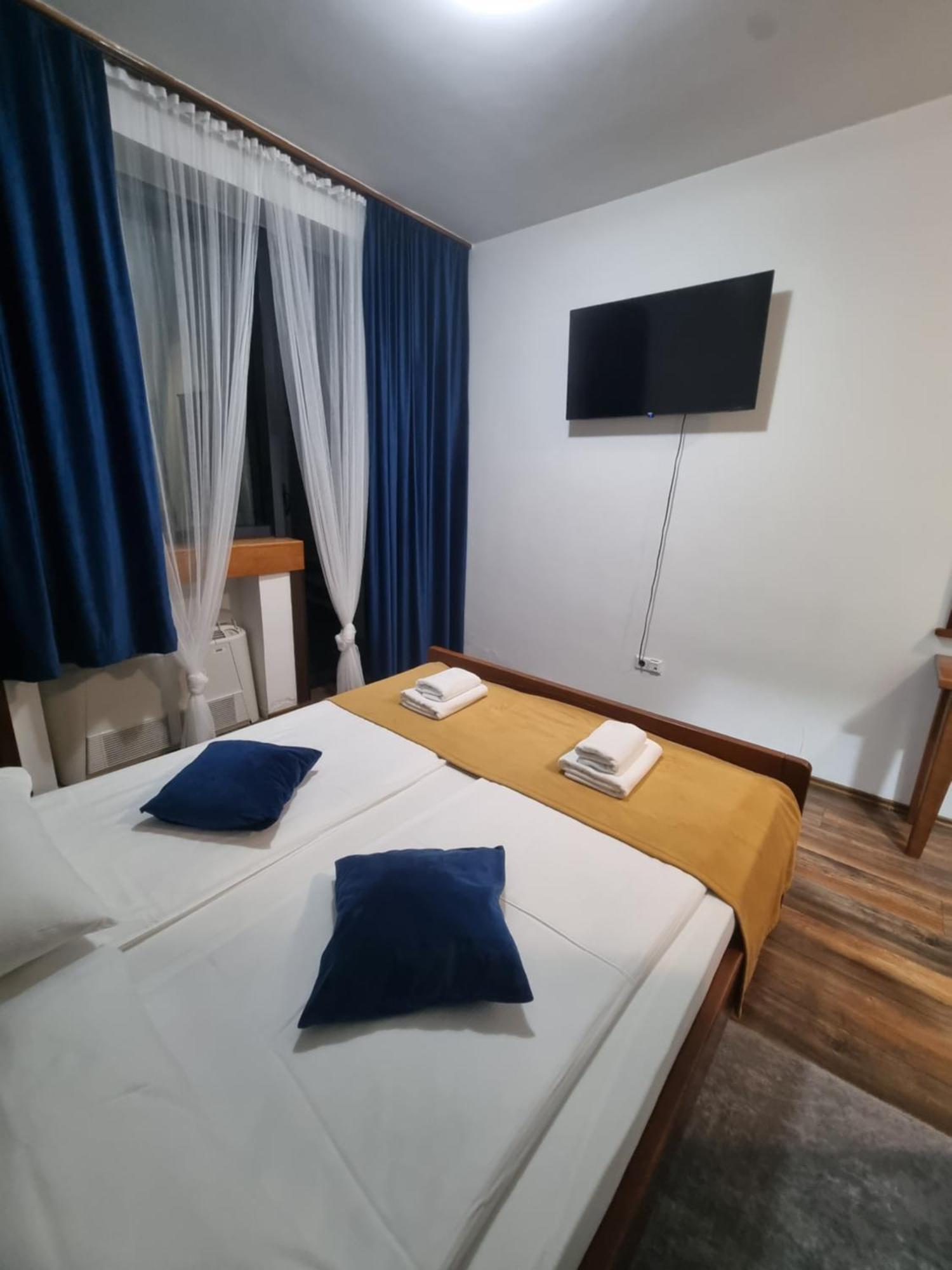 Hotel Paviljon Bihać エクステリア 写真