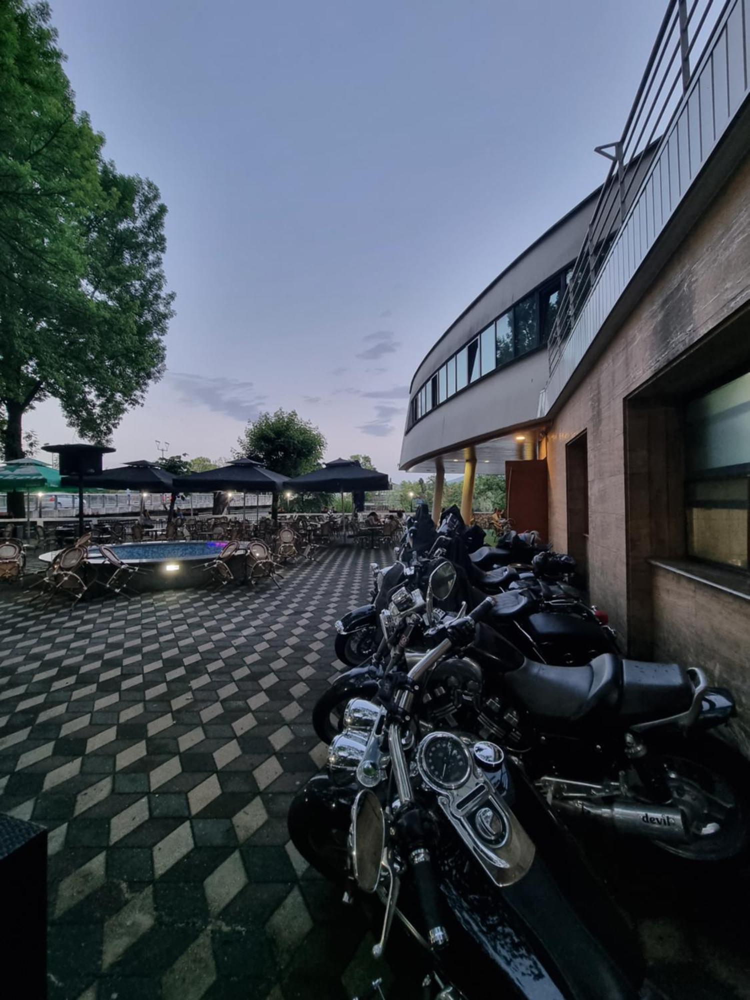 Hotel Paviljon Bihać エクステリア 写真