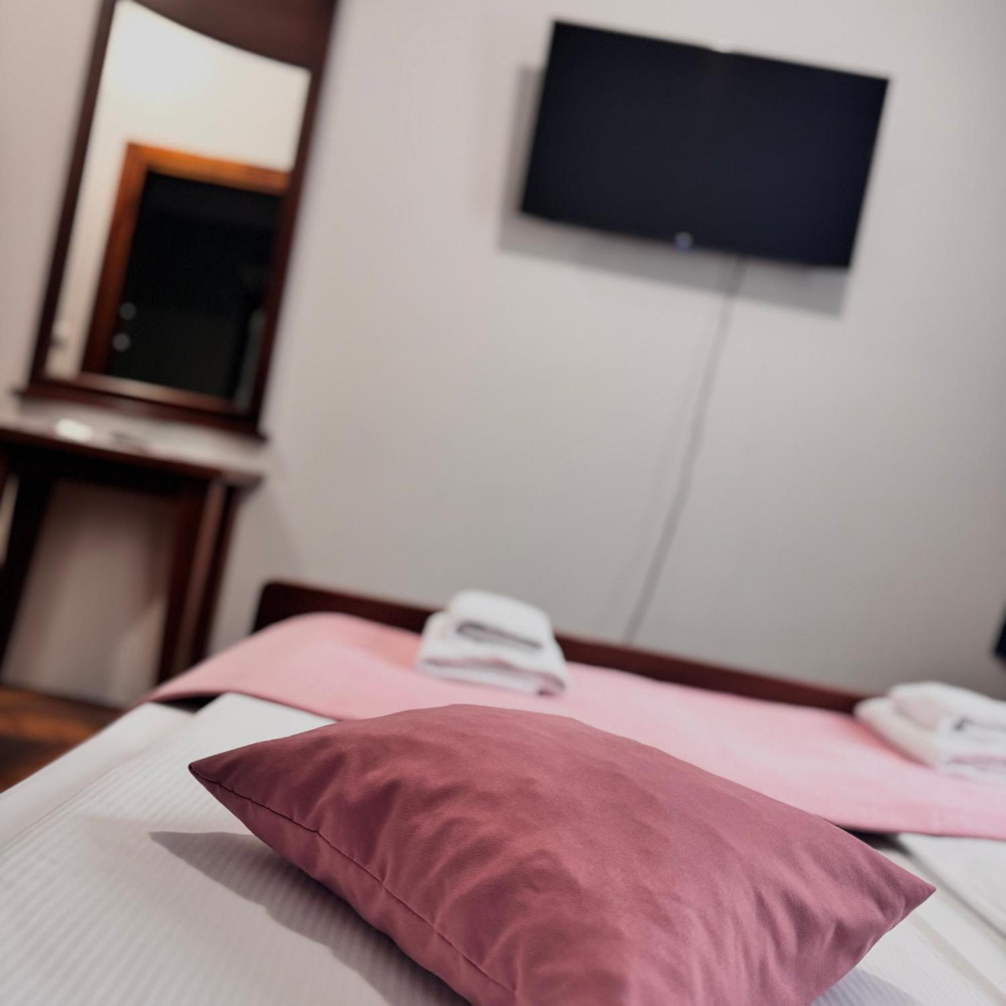 Hotel Paviljon Bihać エクステリア 写真