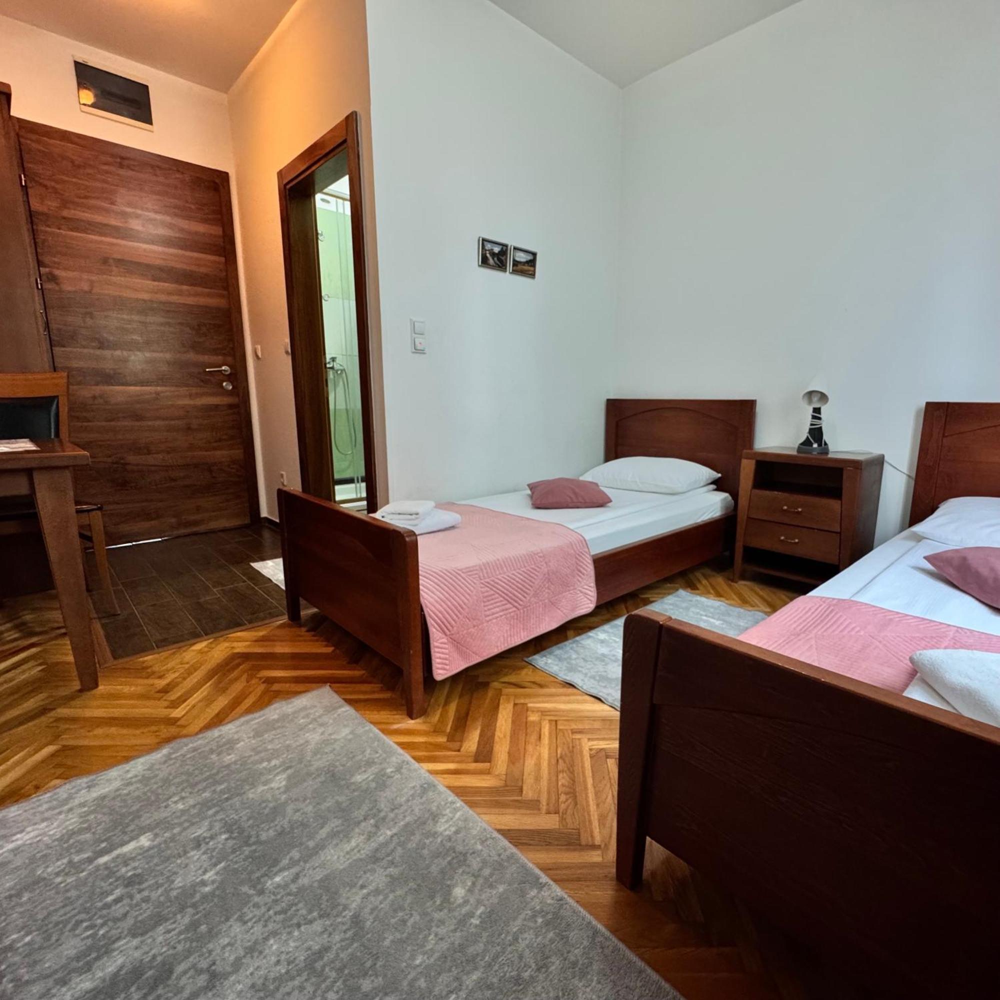 Hotel Paviljon Bihać エクステリア 写真