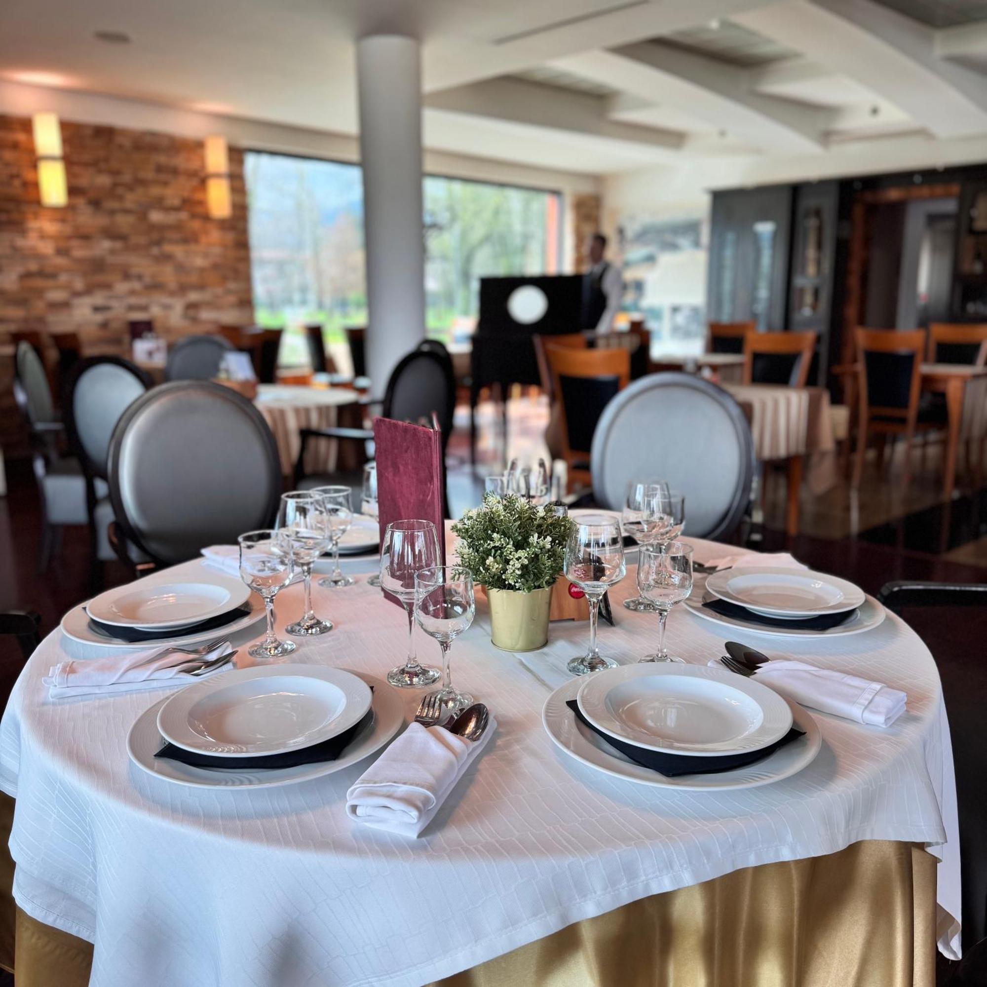 Hotel Paviljon Bihać エクステリア 写真