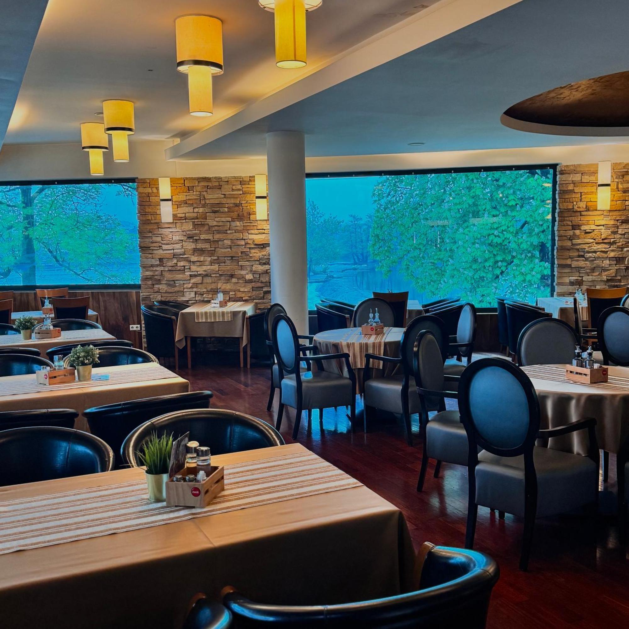 Hotel Paviljon Bihać エクステリア 写真