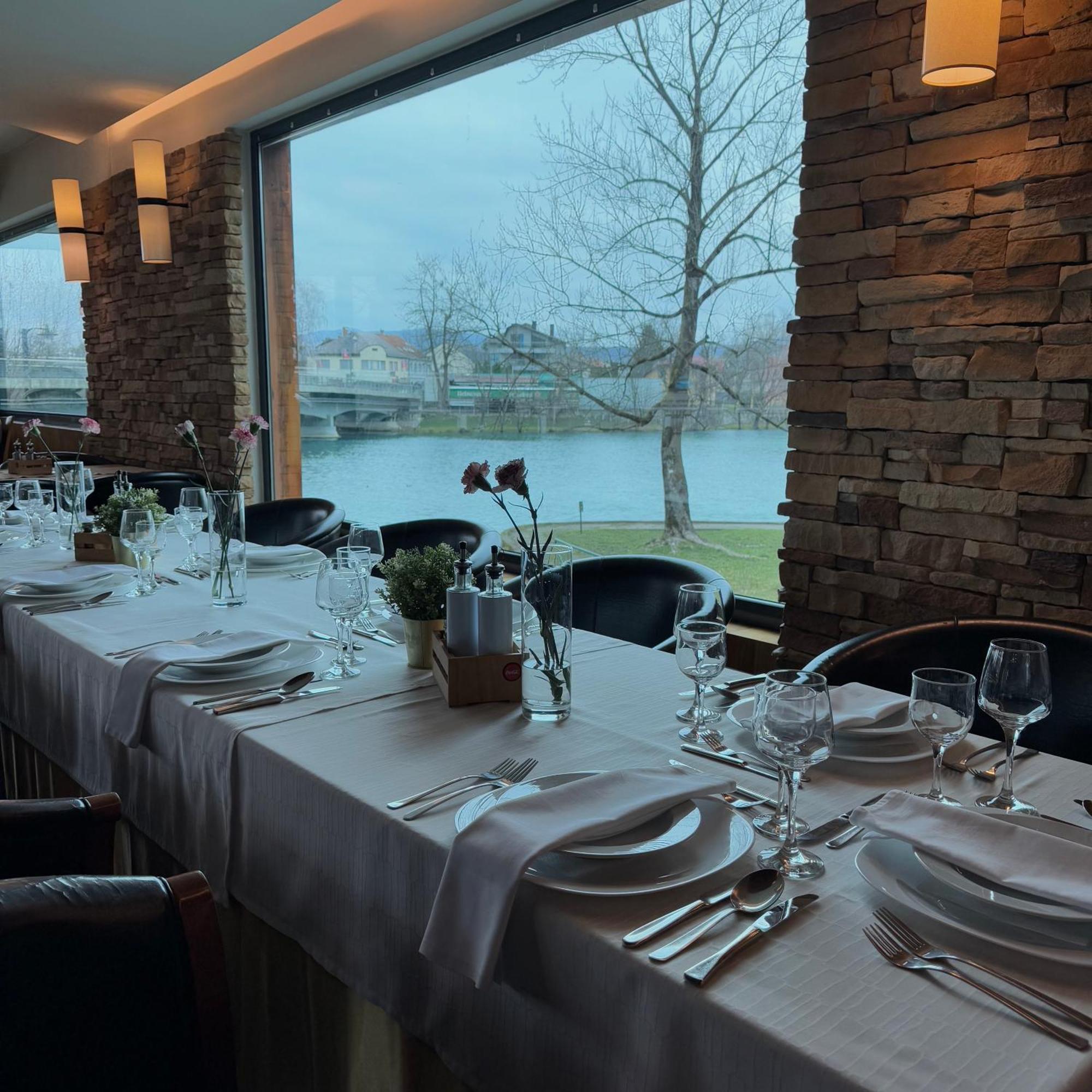 Hotel Paviljon Bihać エクステリア 写真