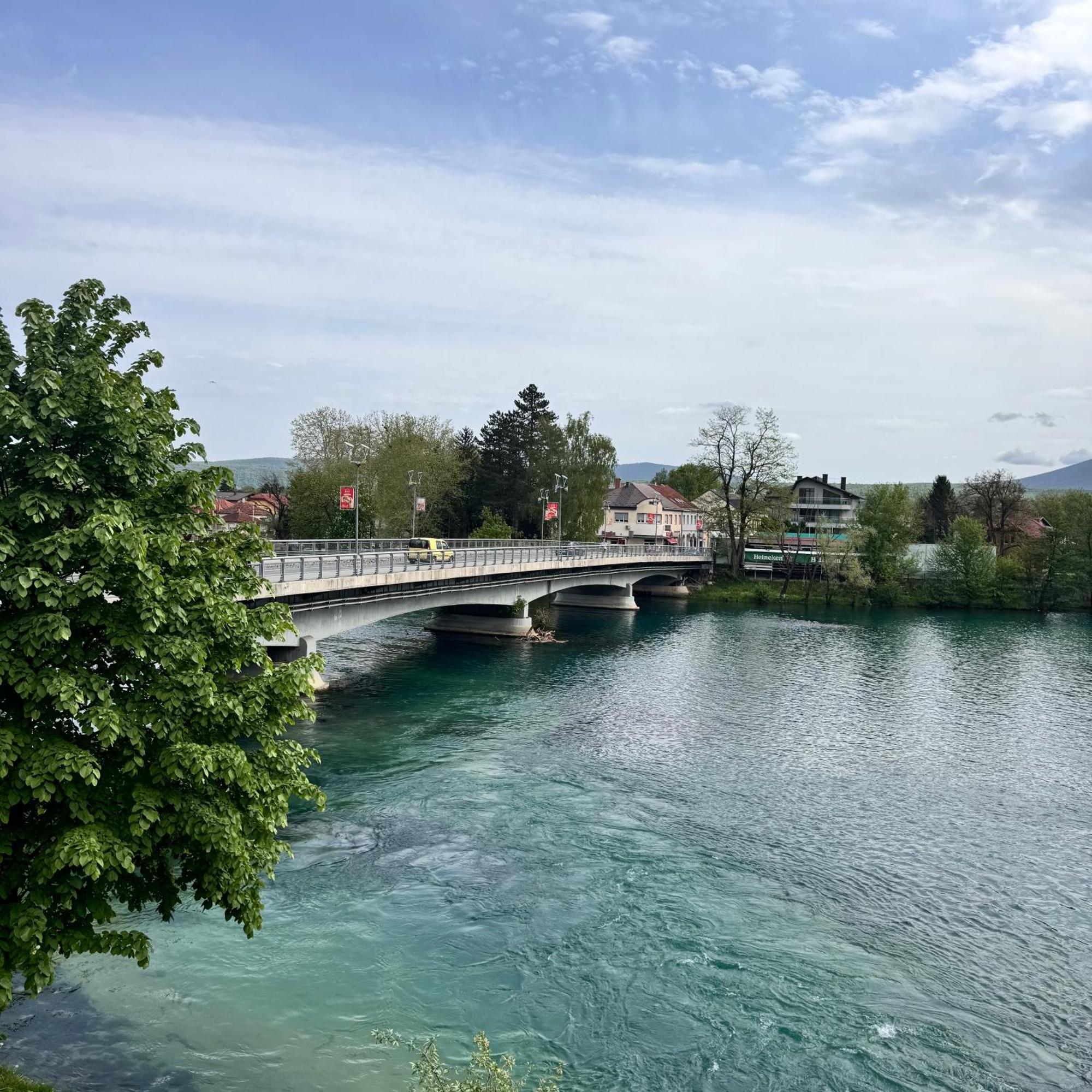 Hotel Paviljon Bihać エクステリア 写真