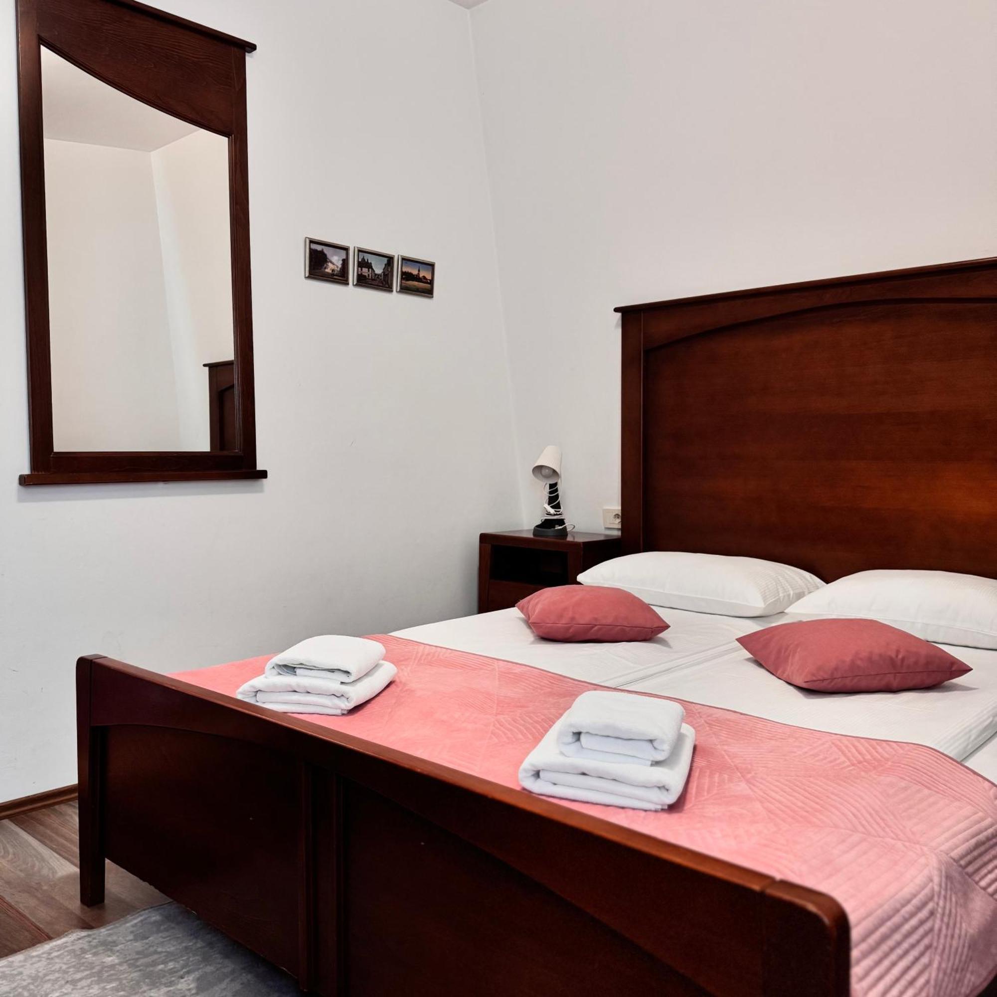 Hotel Paviljon Bihać エクステリア 写真